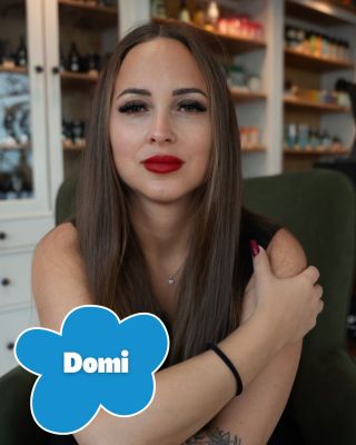 🌼 Dominika – láskyplne silná duša výroby Naša Dominika je dôkazom toho, že veľkosť človeka sa nemeria výškou, ale srdcom....